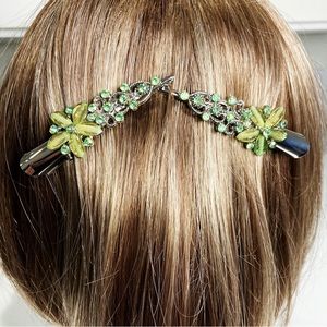 Crystal Floral Beaded Alligator Hair Clips Set Of Two Green Silver Tone NEW